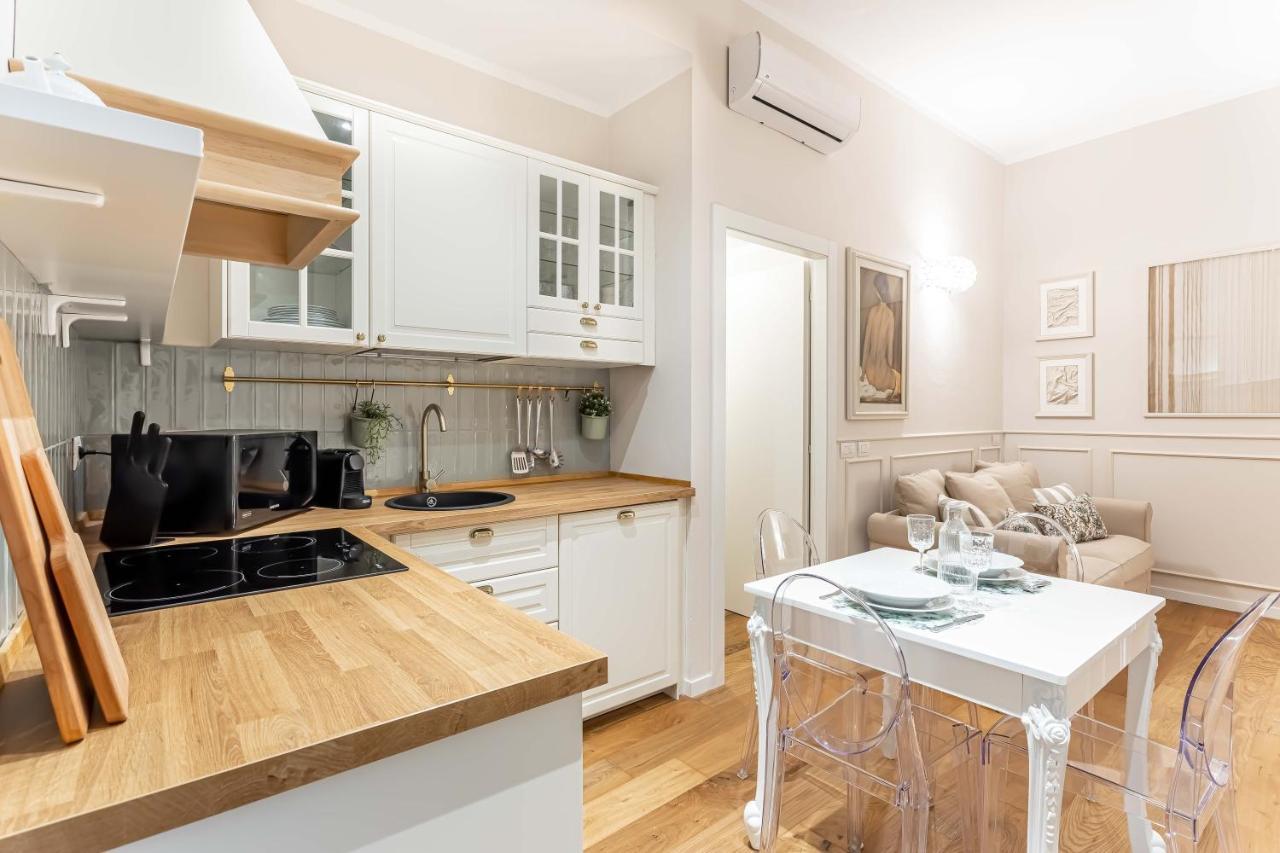 Casa Colonna Romantic Apartment Corso Di Porta Ticinese Milan Luaran gambar