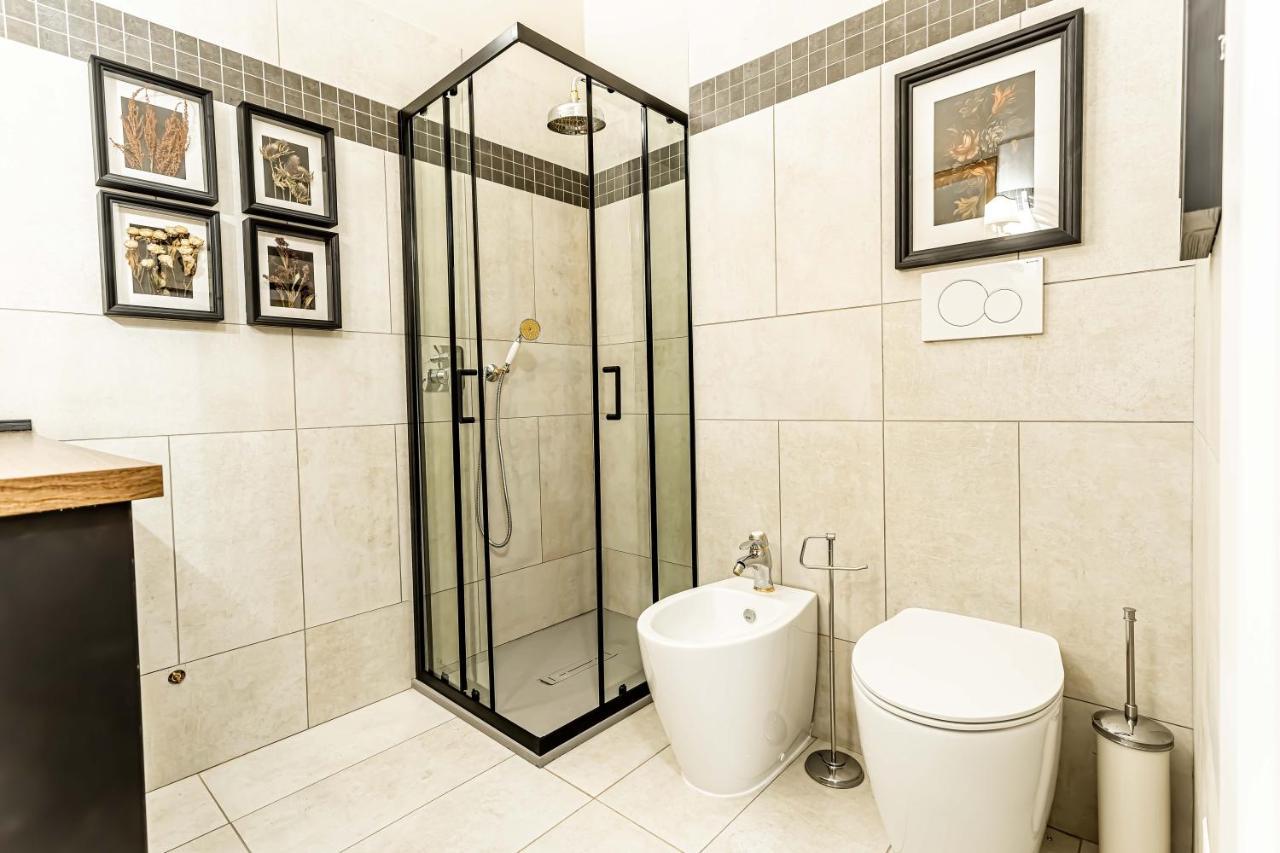 Casa Colonna Romantic Apartment Corso Di Porta Ticinese Milan Luaran gambar